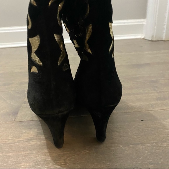 Vintage 80’s Andrea Pfister Black and Gold Cut Out Boots - Picture 3 of 11